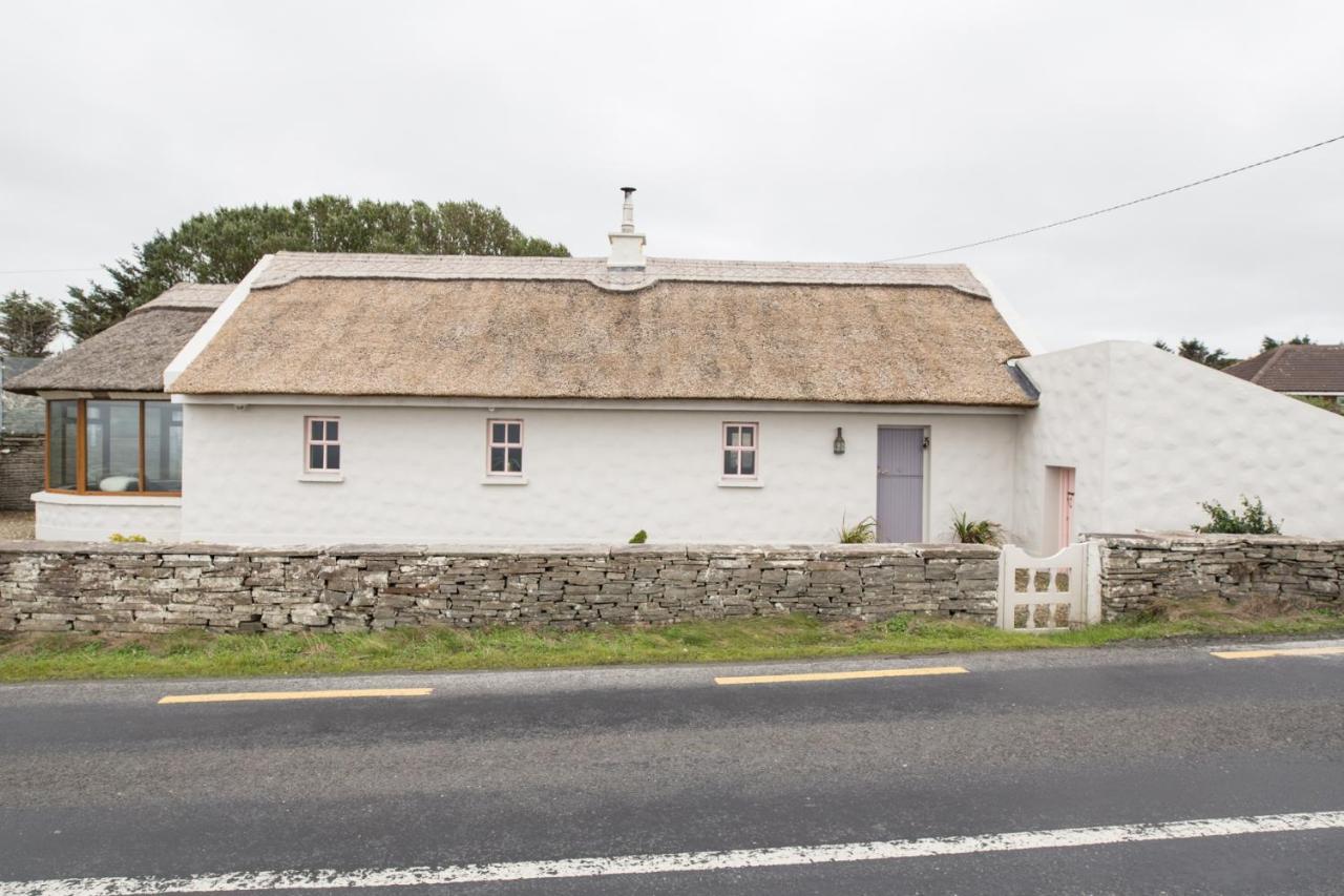 Storytellers Cottage Ballycotteen Exterior photo