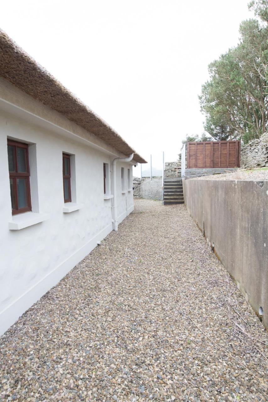 Storytellers Cottage Ballycotteen Exterior photo